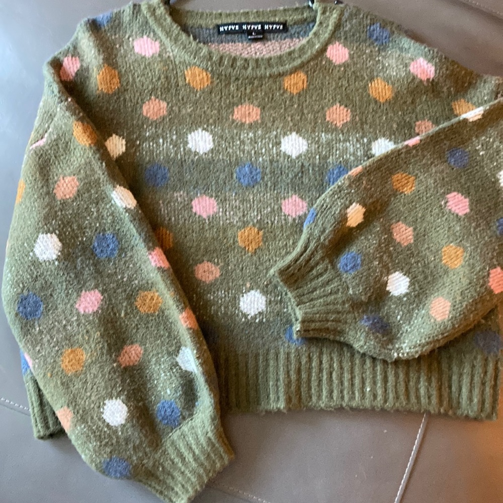 Multicolor dot sweater in great naturals.  Cropped styling.